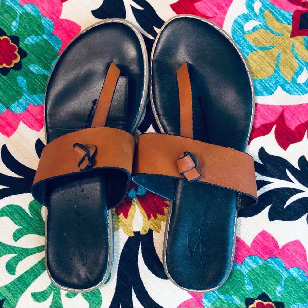 Seven7 Tan Sandals